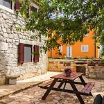 Antique Istrian Martina * Пореч