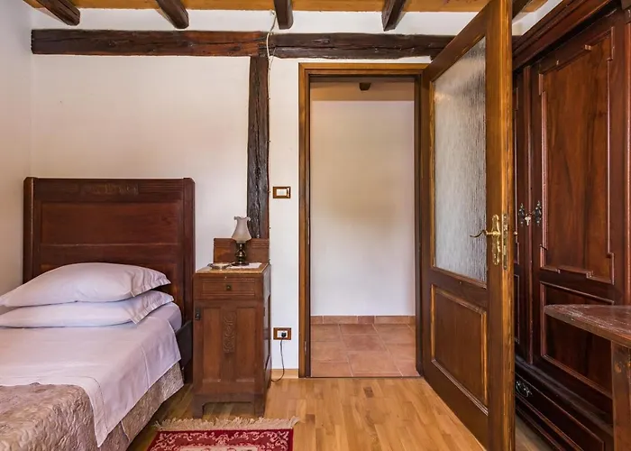 Antique Istrian Martina Holiday home *