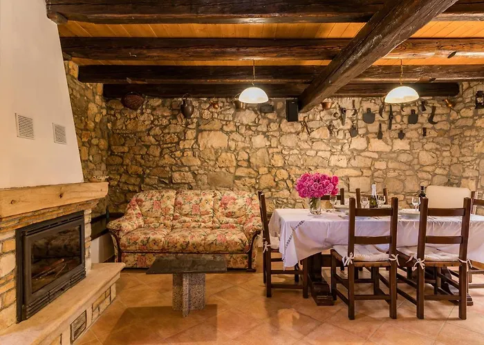 Antique Istrian Martina Holiday home Porec