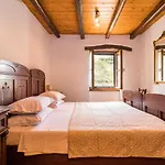 Antique Istrian Martina Holiday home *