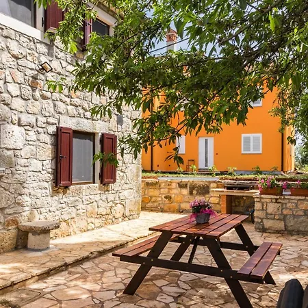 Antique Istrian Martina * Porec