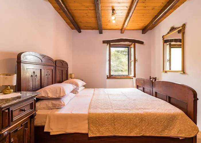 Antique Istrian Martina Holiday home *