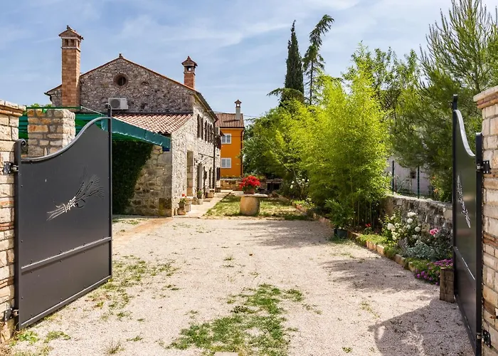 Antique Istrian Martina Ferienhaus