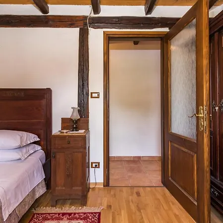 Antique Istrian Martina Ferienhaus *